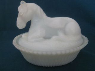 Nmgcs Commemorative 1989 White Milk Glass Horse Covered Dish