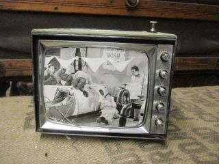 Vintage 1960’s Panasonic Transistor Tv Model Tr - 902d Black & White Television