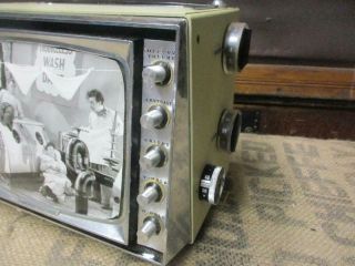 Vintage 1960’s Panasonic transistor TV model TR - 902D Black & White Television 3