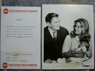 Orig Bewitched Abc Tv Press Photo Sam Darrin And Tabatha 