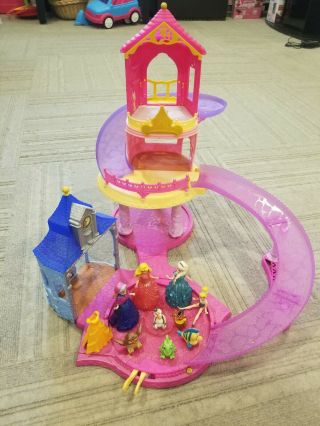 Disney Princess Glitter Glider Castle With Rolling Magiclip Dolls Playset