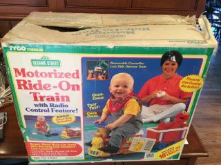 Rare Tyco Sesame Street Motorized Toddler Ride On Train And Caboose