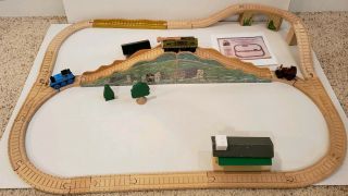 Thomas Wooden Magic Railroad Muffle Mountain Set 2000 Learning Curve
