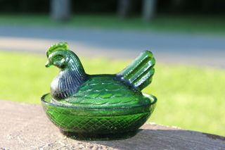 Vtg Small Hen On Nest Dark Emerald Green Glass Covered Dish Made In Taiwan