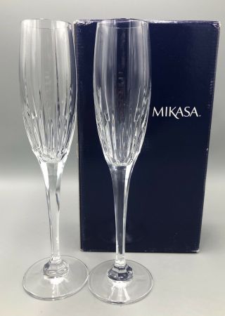 Mikasa Artic Lights 11” Tall Crystal Cut Champagne Flutes Set Of 2