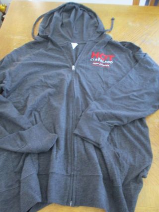 Hot In Cleveland 100th Episode Cast & Crew Xl Jacket Betty White Jane Leeves