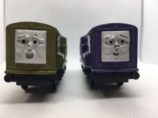 Trackmaster Thomas & Friends HiT Toy Company Splatter And Dodge With Coaches 2