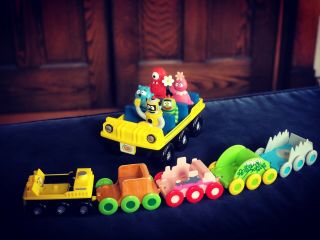 Rare Yo Gabba Gabba Drivin Friends Toy Train Jeep Spin Master 5 Figures Complete