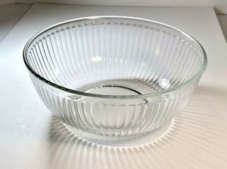 Pyrex 7404 - S Ribbed Clear Glass Mixing Bowl 4.  5 Quart 4.  5 Liter Made In Usa