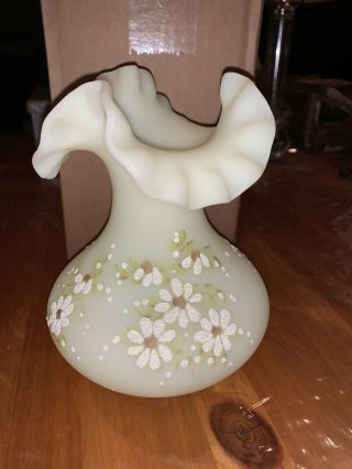 Vtg.  Fenton Custard Satin Glass Vase Iced Daisies Ruffled Hand Painted Floral