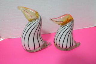 Set Of 2 Hand Blown Murano Glass Pelicans One Is 6 " One Is 5 " Tall Italy