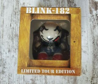 Blink 182 - Rabbit Bunny Vinyl Figure - Limited Tour Edition - Gensen