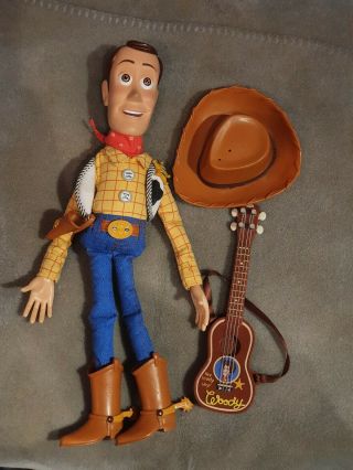 Disney/Pixar TOY STORY 2002 Pullstring WOODY JESSIE BULLSEYE GUITAR ROPE HATS 2