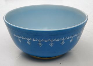Vintage Pyrex Large Mixing Bowl Snowflake Blue 403 2 - 1/2 Qt 1972 - 1975 Garland