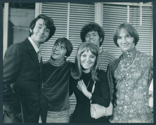 Monkees Press Photo By Bill Greenslade M133 - Smiling For Camera - 1967 - Estm