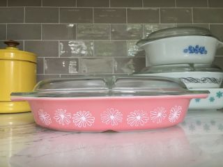 Vintage Pyrex Pink Daisy Divided 2 Part Casserole Dish 1.  5 Quart With Lid 1956