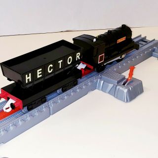 DONALD (1997) & HECTOR (2007) TRACKMASTER THOMAS & FRIENDS TRAINS,  HIT TOY 2