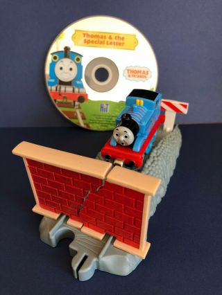 Thomas & Friends Take Along Thomas & The Special Letter Deluxe Play Scene,  DVD 2