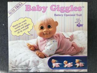 1992 Russ Berrie Baby Giggles Battery Operated Troll 9110 (,) 2