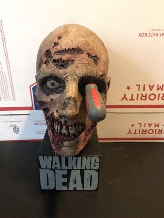 The Walking Dead Season 2 Limited Edition Screwdriver Zombie Bust - No Discs