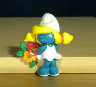 Smurfs Magnet Smurfette Flowers Rare Vintage Smurf Figure 1983 Pvc Toy Figurine