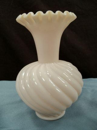 Vintage Fenton Pink Pastel Glass Vase W/ Swirl Or Twist Design