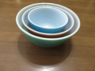 Vintage Set Of 3 Pyrex Primary Colors Mixing Nesting Bowls Blue Green Brown