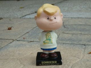 Peanuts 1960s Schroeder Lego Bobber Bobbing Head Bobblehead Nodder