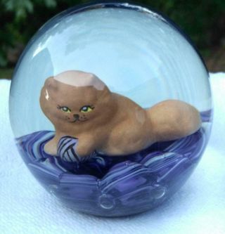 Joe Rice - St.  Clair Glass Sulphide Paperweight W/ Tan Cat Holding Ball Of Yarn