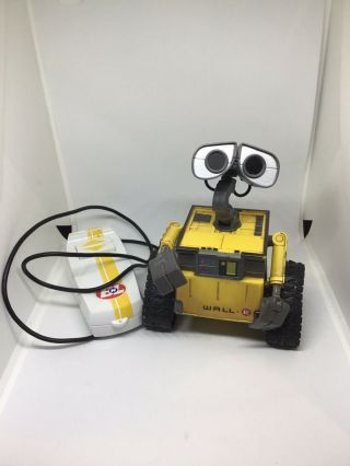 Disney Pixar Wall - E Robot With Remote Control Thinkway Toys.  Read