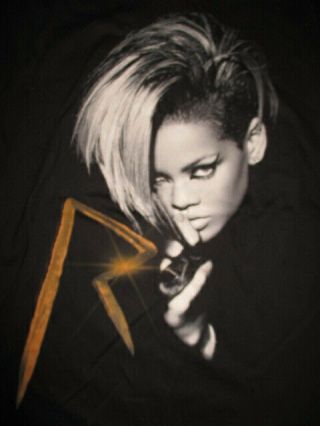 2010 Rihanna " Last Girl On Earth " Concert Tour (sm) T - Shirt