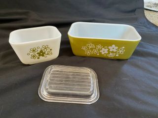 2 Vintage Pyrex Green & White Crazy Daisy Refrigerator Dishes & Lid 501b & 502