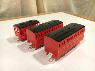 Set of 3 Red Express Coaches T9056 for Thomas and Friends Trackmaster 2