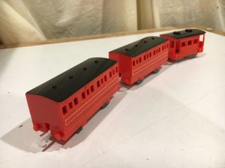 Set of 3 Red Express Coaches T9056 for Thomas and Friends Trackmaster 3