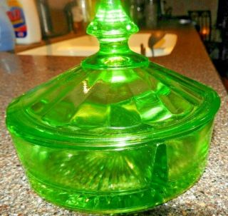 Vaseline Uranium Green Depression Glass Paneled Lid 3 Part Divided Candy Dish
