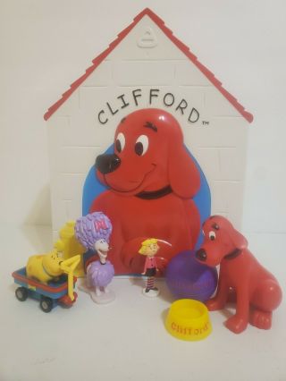 Clifford The Big Red Dog Scholastic Play Set Toy Dog House With Figures
