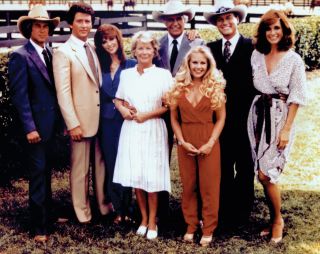 Dallas Tv Series Larry Hagman Linda Gray Barbara Bel Gedd Picture 8x10 Photo