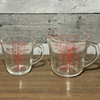 Set Of 2 Pyrex Glass Measuring Cup 516 - 2c & 508 - 1c