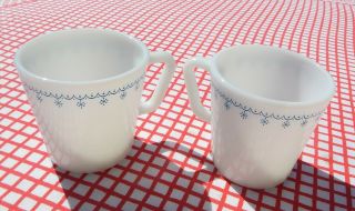 Vintage Pyrex Corelle - D Handle Coffee Mugs 2 - Snowflake Garland
