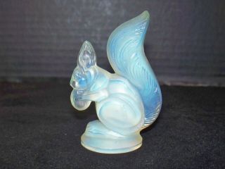 Sabino Art Glass Opalescent Squirrel Figurine Made in France 3 1/4 