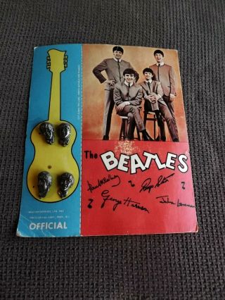 The Beatles ‘tie Tack Pins’ 1964 Usa Press Initial Corp On Color Card