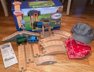 Thomas & Friends Wooden Railway Coal Hopper Figure 8 Train Set Imaginarium Hat