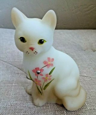 Fenton Cat White Satin Pink Tan Figurine Crystal Dasies Gift Shop Exclusive Rare