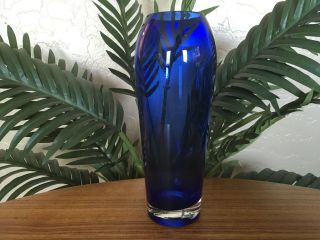Vintage Cobalt Blue Art Glass Flower Vase With Clear Bottom