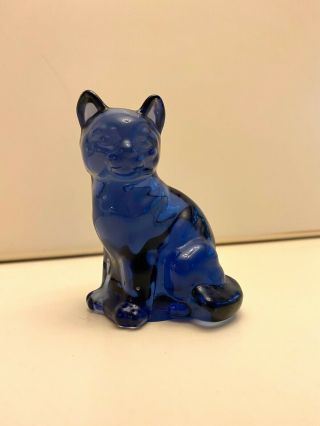 Fenton Cobalt Blue Glass Sitting Cat Figurine 3 3/4 "