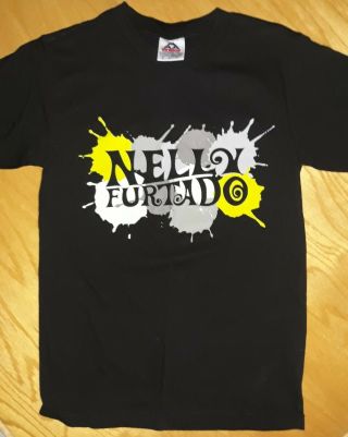 Nelly Furtado 2002 Burn In The Spotlight Tour T Shirt Size Small