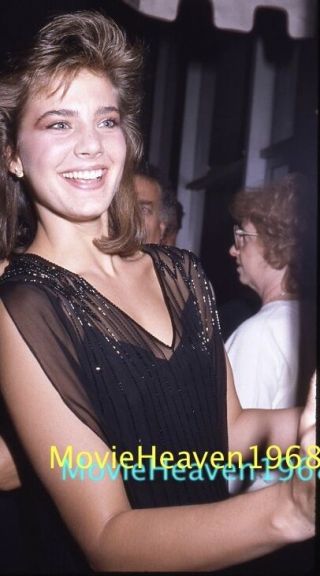 Terry Farrell Young Vintage 35mm Slide Transparency 10196 Photo Negative