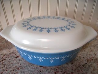Vintage Pyrex Blue Garland Snowflake 1 - 1/2qt Oval Casserole Dish 043 W/ Lid