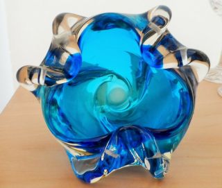 MURANO HEAVY KINGFISHER BLUE AND CLEAR GLASS VASE / ASH TRAY c1970/80s 3