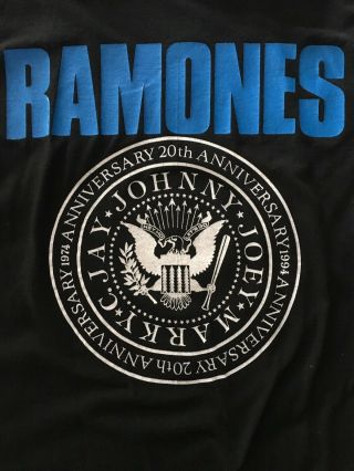 Ramones 20th Anniversary T - Shirt,  1974 - 1994,  Hanes XL/TG 46 - 48.  Gabba Gabba Hey 2